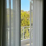 Luxurious Apartment, Walking Distance Golden Bay And Riviera Manikata